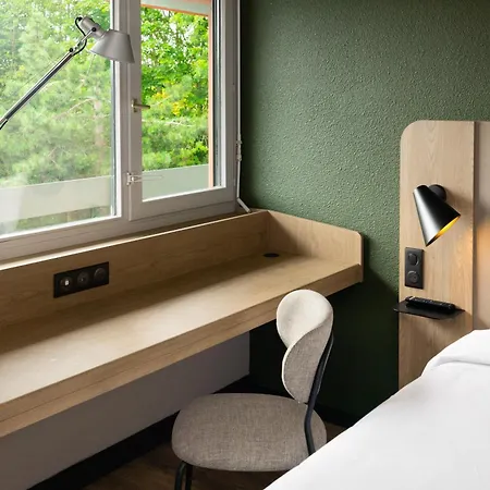 Hotel Campanile Saint Antoine 3*